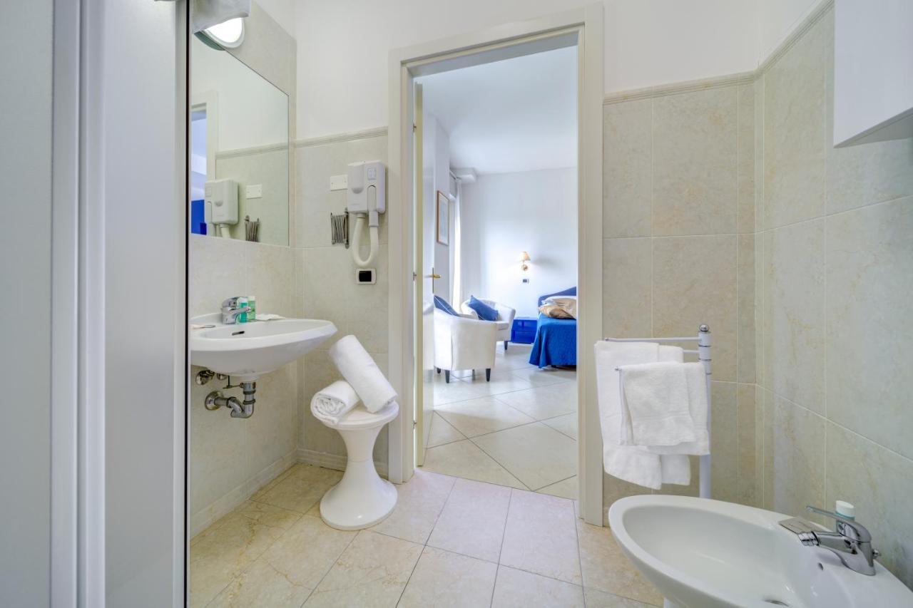 Hotel Carlton Beach Rimini Exterior foto