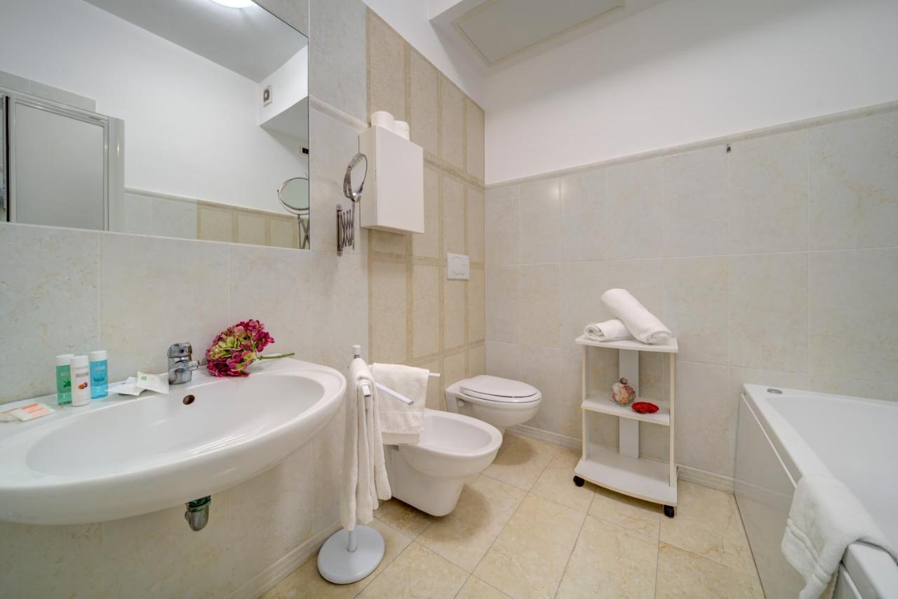 Hotel Carlton Beach Rimini Exterior foto